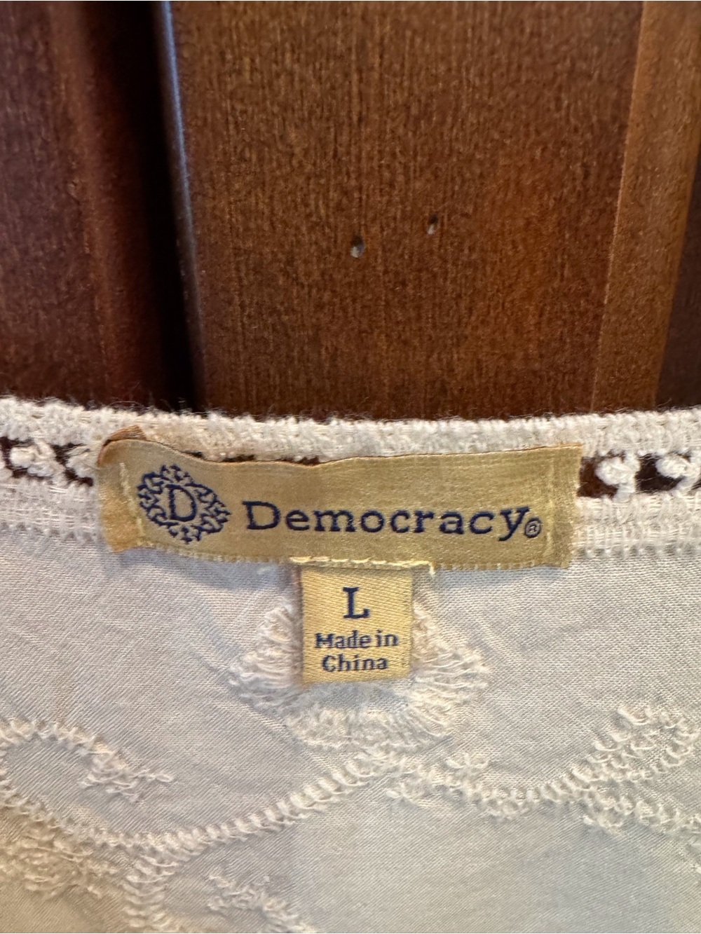 NWOT Democracy ivory colored embroidered top, size Large - Picture 2 of 2
